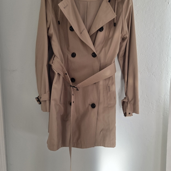 Michael kors tan trench coat with hood and belt - Picture 4 of 8